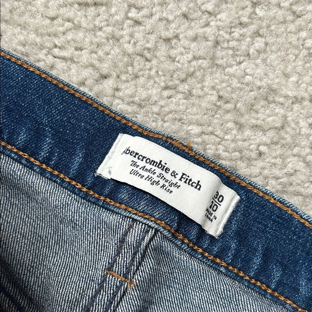 Abercrombie & Fitch ankle straight Jean - Picture 2 of 3